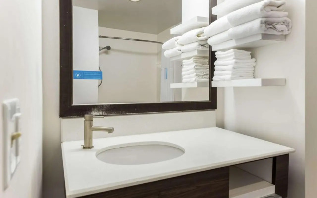 Hampton Inn Columbusi70ehamilt