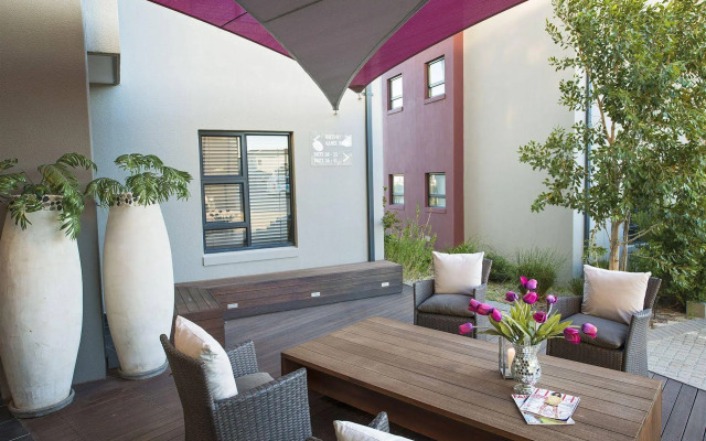 Burgundy Luxury Apartments