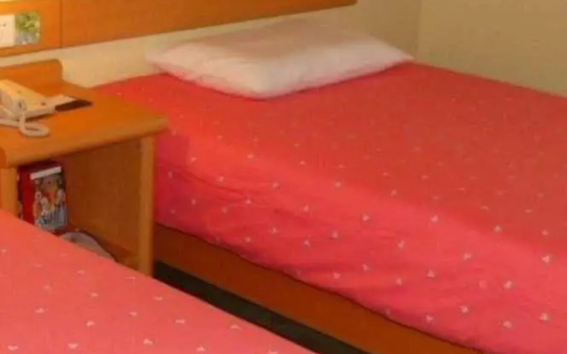 Rujia Express Hotel