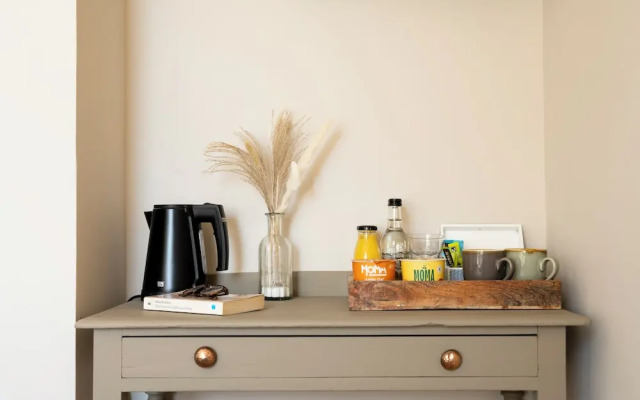 Morleys Bistro | By Huluki Sussex Stays