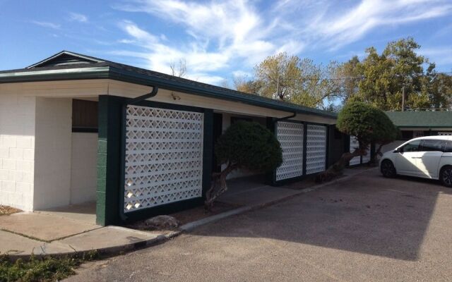 HomeTown Inn By OYO Lakin, KS