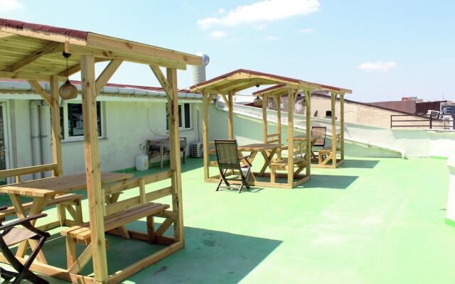 White Crown Apartman ve Yaşam Merkezi