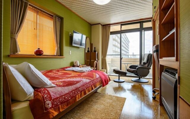 Strata Hotel