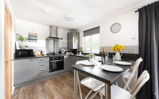 Wheal Rose Lodge