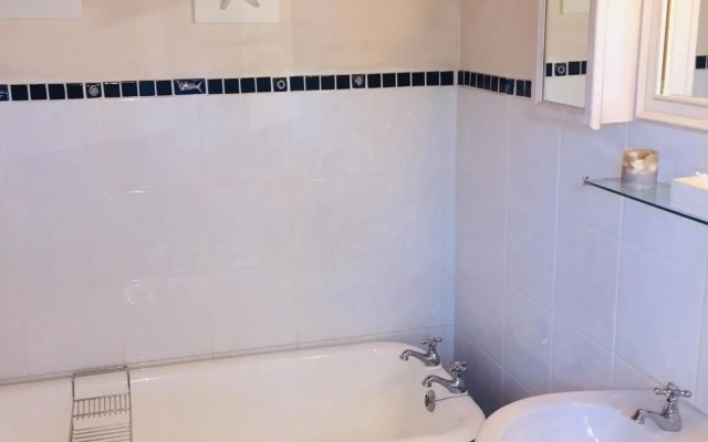 4 Wild Rose Country Lodge