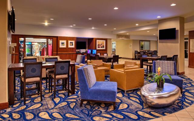 DoubleTree by Hilton Hotel Tampa Airport-Westshore