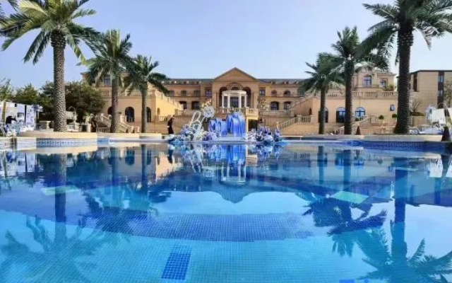 Zhonghong Dream Garden Manor Hotel (Luoyang Dream Garden Flower Sea Park Branch) – Pool – Luoyang