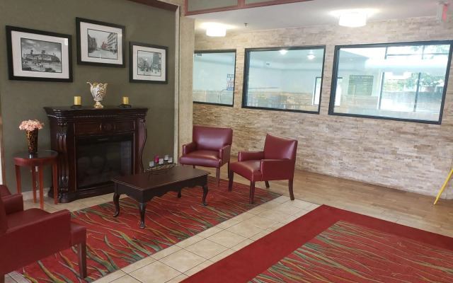 A Victory Suites Warren