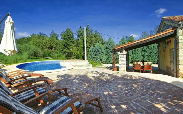Cozy Holiday Home in Županici With Swimming Pool