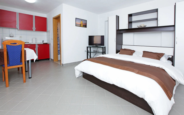 Rose Garden Apartments