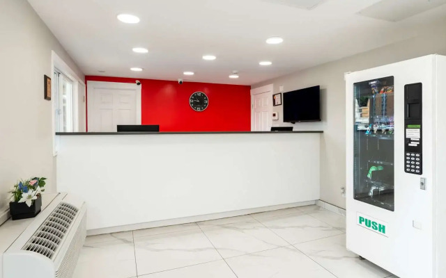 Econo Lodge City Centre Inn