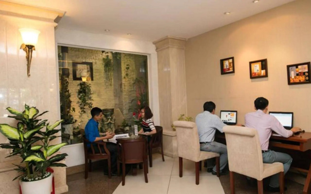 Premium White Lion Hotel