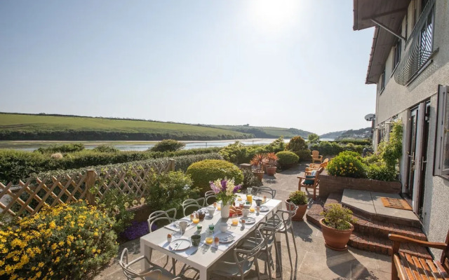 Newquay Tamarisk Lodge on the Gannel