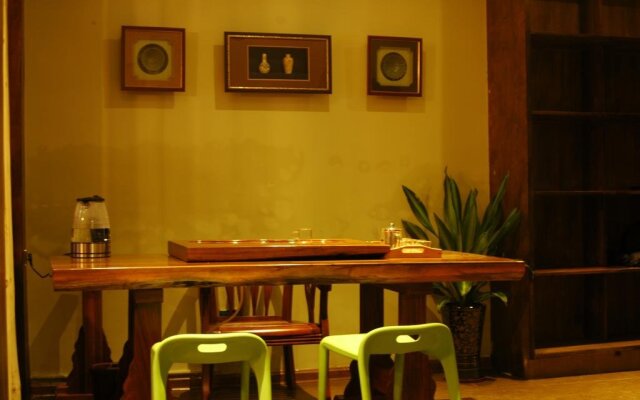 Guilin Jiuzaipangbian Boutique Inn