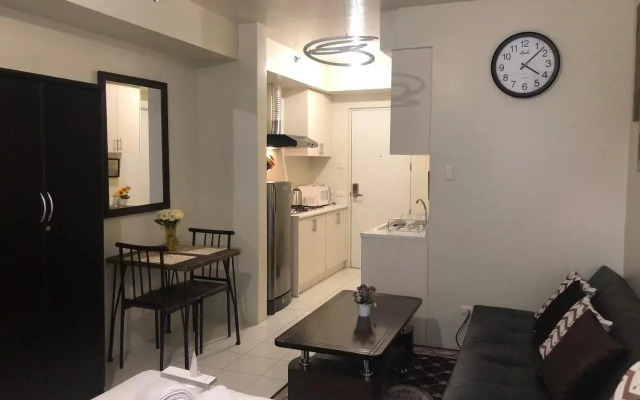 Centropolis Deluxe Couple Suite
