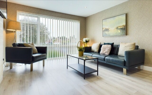 Inviting 2-bed House in Newcastle Upon Tyne