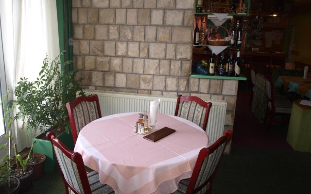 Guesthouse Javor