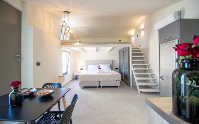 Manthos Beachfront Luxury Suite