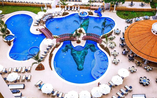 Crocs Resort Oceanfront Penthouse Jaco