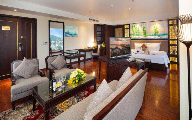 Thanh Lich Royal Boutique Hotel