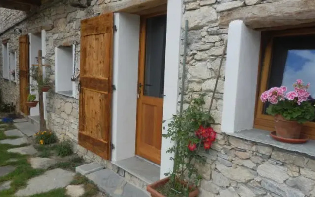 Casa Vacanze Strunharelo Valle Maira