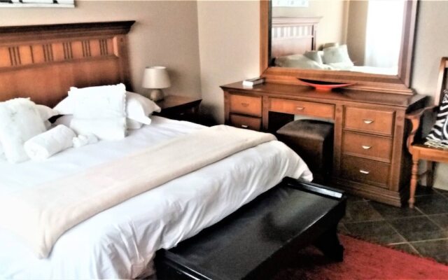 "room in B&B - Room for 6 - Amarachi Guesthouse in Swakopmund Namibia Near Beach and Malls!"