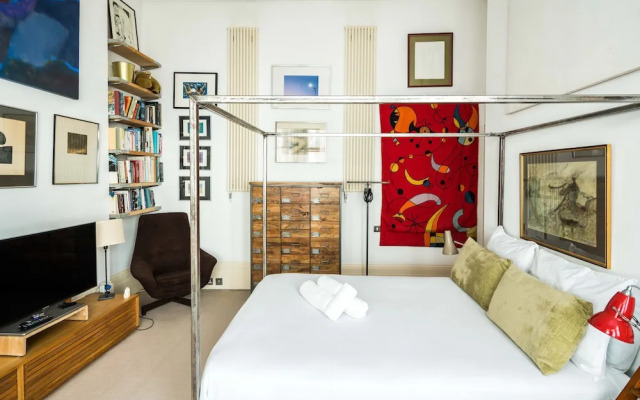 Sleek Simple & Peaceful 1Bd Flat Kensington