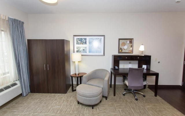Staybridge Suites Bowling Green by IHG