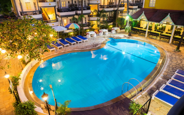 Santiago Beach Resort