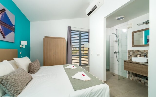 Delfins Residences