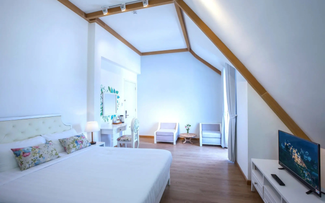 Dalat De Charme Village