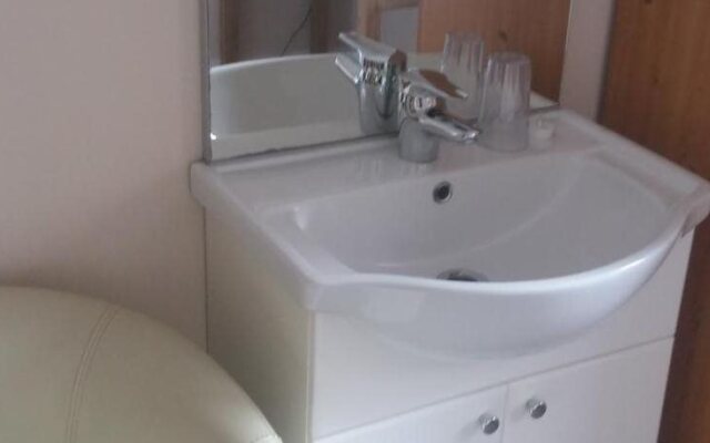 Whin Park Guest House
