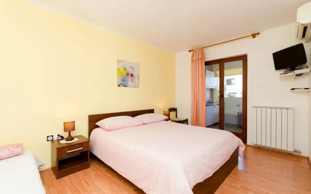 Apartments Elda