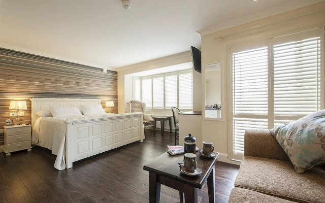 Sea Breeze Lodge B&B