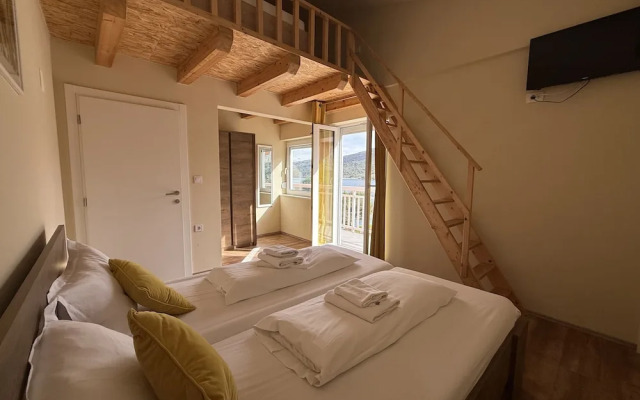 Max Gastro Beach House