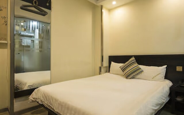 Fast 109 Hotel Chain Shanghai Baoshan Road Metro Station