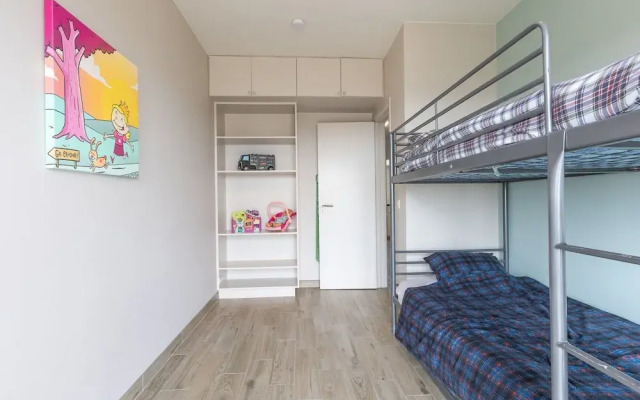 Modern Apartment With Frontal Sea-view