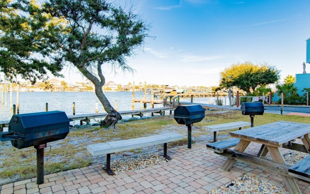 Shipwatch Surf & Yacht by Southern Vacation Rentals