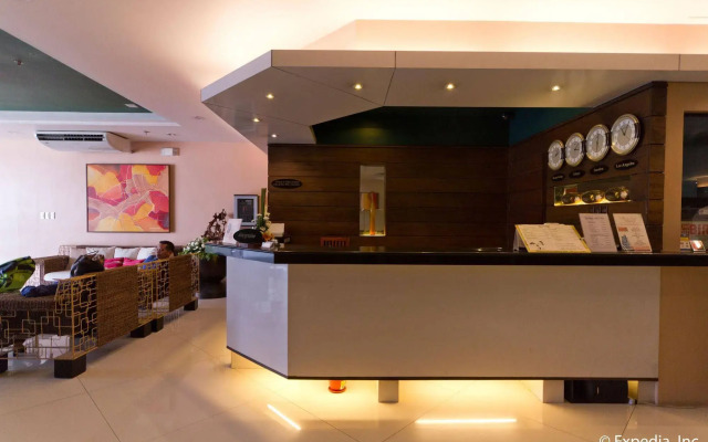 Allure Hotel & Suites