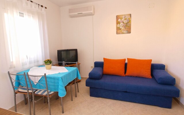 Apartment Mila 395