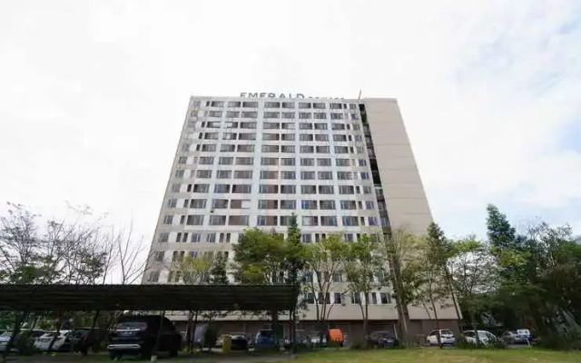 Emerald Towers