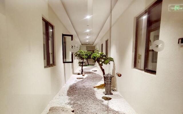 Hanting Hotel Huzhou Yishang Street
