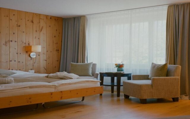 Adula Hotel