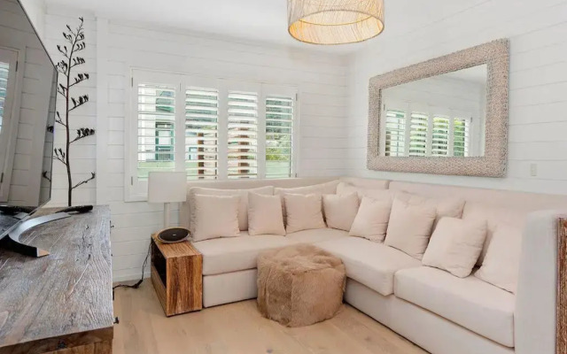 Kiwi Kuta with direct beach access - Matarangi Holiday Home