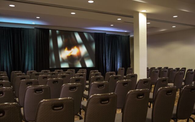 Renaissance Westchester Hotel