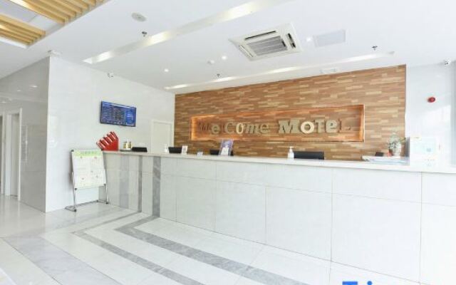 Motel Hotel (Shou County South Gate Roundabout)