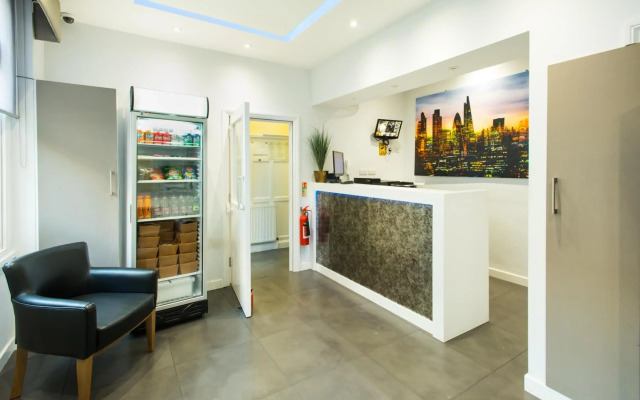 Marble Arch Inn Hotel