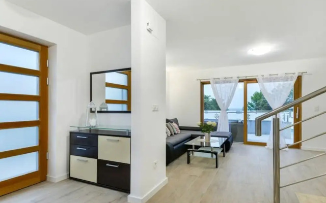New Villa With Pool and Roof Terrace