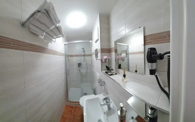 Stadthotel am Adenauerplatz