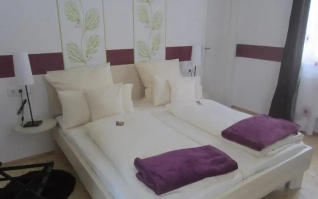 Hotel DAH-Inn